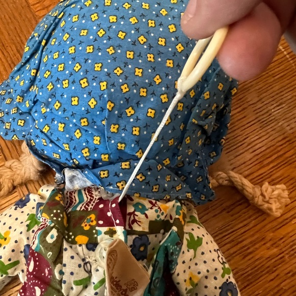 Holly Hobbie Pull-String Talking Doll by Knickerbocker - Picture 7 of 7